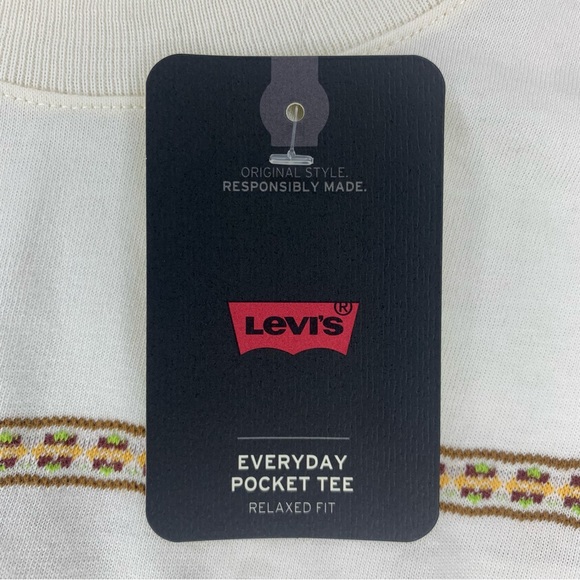 Levi’s Pocket Tee - Picture 8 of 10